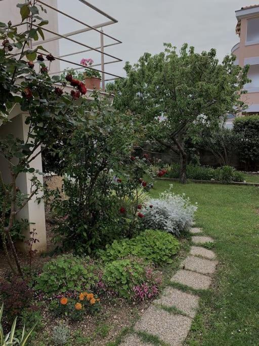 Sunny Grandma'S Garden Apartment Башка Экстерьер фото