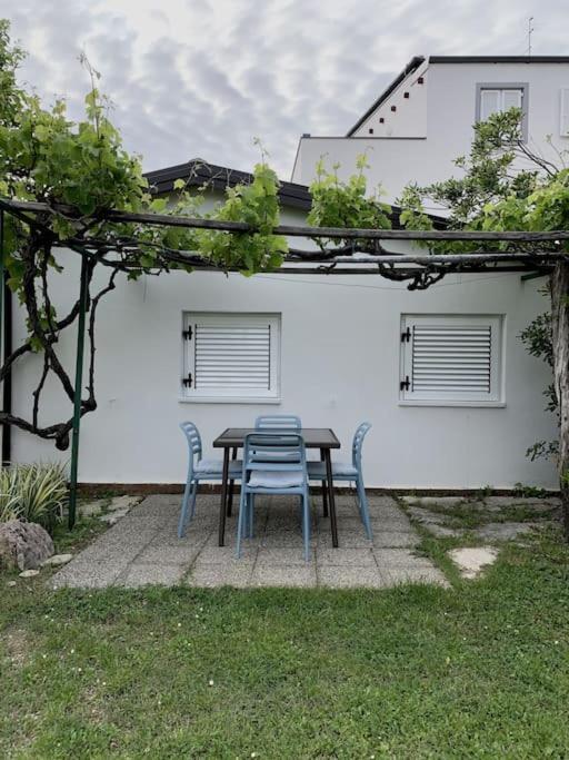 Sunny Grandma'S Garden Apartment Башка Экстерьер фото